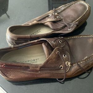 9 1/2 Rockport boat shoes, leather brown